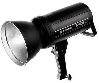 Produktbild von Bresser FN 600 Studioblitz 600 Ws TTL für Nikon mit Akku und HSS