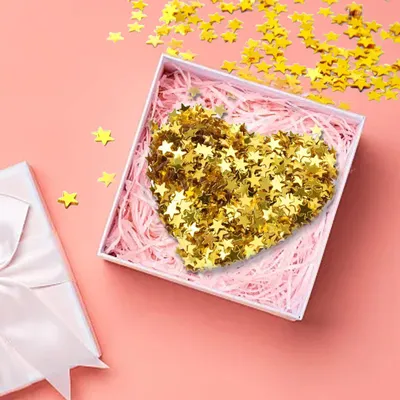Produktbild von 30 g goldene fünfzackige Sternpailletten – ca. 6000 Stück