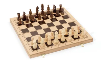 Image de Jeu d'échecs Jeujura en boîte pliante en bois