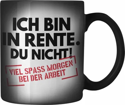 Produktbild von Trendation - Rente Farbwechsel Zauber-Tasse Spruch Ich Bin In Rente Du Nicht Ruhestand  Rentner Geschenk Rentnerin Karabiner Farbwechsel Zauber-Tasse Edelstahl Renteneintritt (Schwarz)
