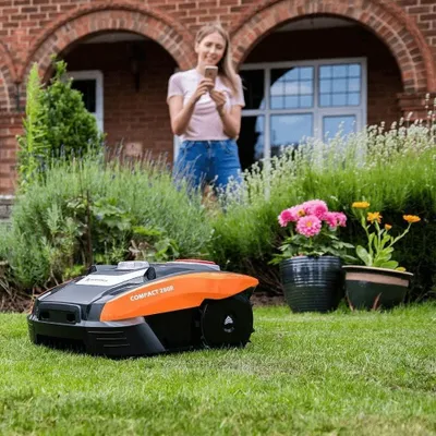 Productafbeelding van Robotmaaier - Automatische Grasmaaier - Zelfrijdende Gazonmaaier - Tuinrobot - Gazonschaar - Tot 400 m²