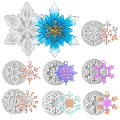 Image de Moules en silicone en forme de flocons de neige, lot de 8, pour bougies et pendentifs, idéal pour les décorations de Noël faites maison