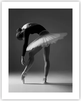 Produktbild von Poster - Poster ohne Rahmen - Ballerina Figur Schwarz und Weiß - 40x50 cm - Wand Bild - Wanddeko - Wandbilder - Kunstposter - Wandposter - Bilder - Kunstdruck - Wanddekoration - P2XPA40x50-4400