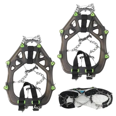 Image de Semelles antidérapantes avec griffes, idéales pour la glace et la neige