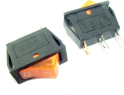 Obrázok produktu pre Žltý vypínač 15 A zapnutý/vypnutý, podsvietený, 12 V