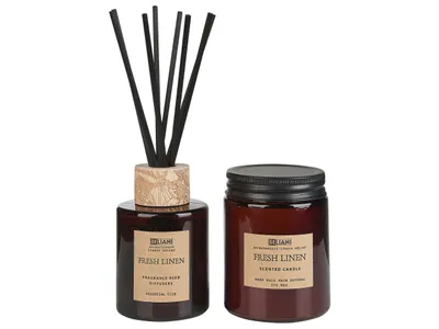 Produktbild von BELIANI Raumduft-Set Braun Sojawachs und Duftöl Duftkerze im Glas mit Deckel und Diffuser mit Stäbchen Duftnote: Frische Wäsche Geschenkset