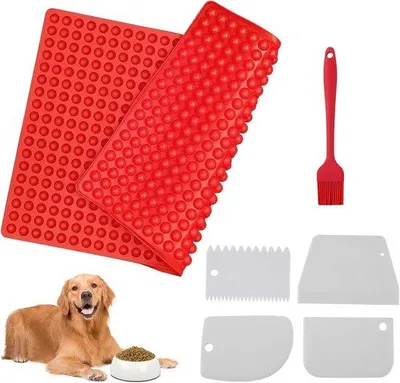 Produktbild von Silikon Backmatte für Hundekekse 12cm rund mit Löcher