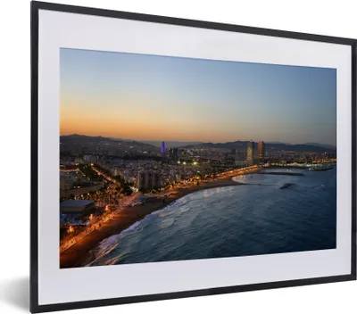Produktbild von MuchoWow® MuchoWow® Gerahmtes Poster Skyline - Barcelona - Nacht 40x30 cm - Poster mit zchwarzem Bilderrahmen - Bilderrahmen - Poster im Rahmen