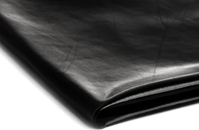 Obrázok produktu pre Lame látka, fóliová látka, látka s kovovým leskom, čierny lesk 50x150 cm