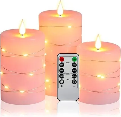 Image de Bougies rouges à flamme vacillante avec télécommande