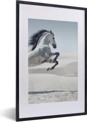 Produktbild von MuchoWow® Gerahmtes Poster Pferd - Tiere - Sand - Natur 40x60 cm - Poster mit Schwarzem Bilderrahmen Wandposter Rahmen Foto Bilder - Poster in Rahmen