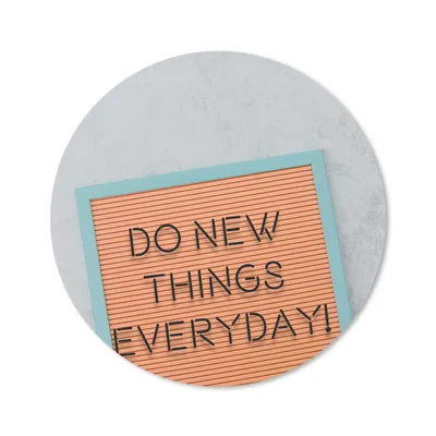 Produktbild von MuchoWow® Mauspad Mousepad Zitate - Sprichwörter - 'Tu jeden Tag etwas Neues 30x30 cm - Mousepads - Maus Mat - Pad - Mausunterlage - Tischunterlage - Schreibtischmatten