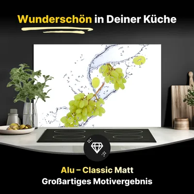 Produktbild von Spritzschutz Küchenrückwand aus Aluminiumverbund in Matt 100x40 cm - Weintraube im Wasserspritzer