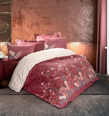 Produktbild von L'Essentiel Linge de Maison, Vina - Claret Red, Tagesdecke, Bordeauxrot, Baumwolle, 50 x 55 x 40 cm
