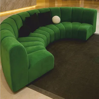 Produktbild von Casa Padrino Luxus Sofa Grün 330 cm - Gebogenes Wohnzimmer Sofa - Luxus Möbel