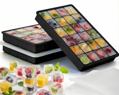 Immagine prodotto di Stampi in silicone per cubetti di ghiaccio - Set da 3 - 72 cubetti quadrati