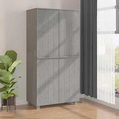 Immagine prodotto di Armadio grigio chiaro, dimensioni 89x50x180 cm, realizzato in legno massello di pino, con asta appendiabiti, ripiano e spazio contenitivo, ideale per camera da letto, cameretta o ingresso