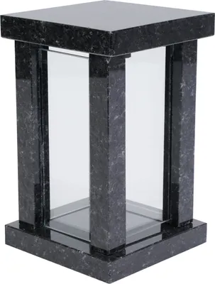 Produktbild von Grablampe Granit Nero Angola viereckig hochglanzpoliert, H 22 cm B 14 cm T 14 cm, mit Tür für Grabkerzen