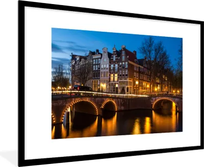 Produktbild von MuchoWow® Gerahmtes Poster Die Keizersgracht in Amsterdam bei Nacht 90x60 cm - Poster mit Schwarzem Bilderrahmen Wandposter Rahmen Foto Bilder - Wanddekoration - Fotos