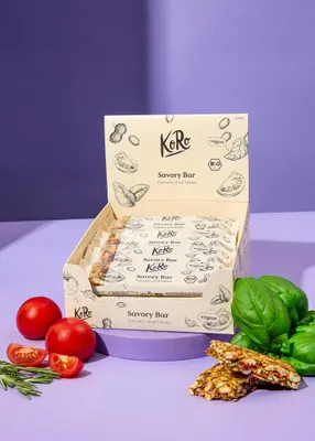 Produktbild von KoRo I Herzhafter Erdnussriegel mit Tomate und Kräutern 12 x 40 g
