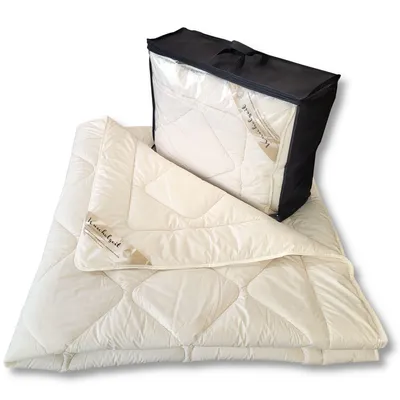 Produktbild von Merino Schafschurwolle + Zirbe Ganzjahresdecke Kuschelzeit  in 200x220 cm