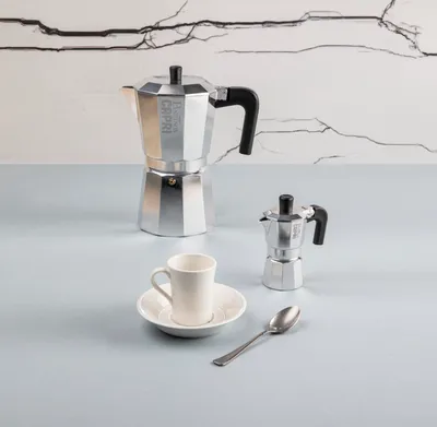 Productafbeelding van Pinti Moka-koffiezetapparaat Capri, 6 kopjes – Gemaakt van aluminium, voor traditionele Italiaanse espresso