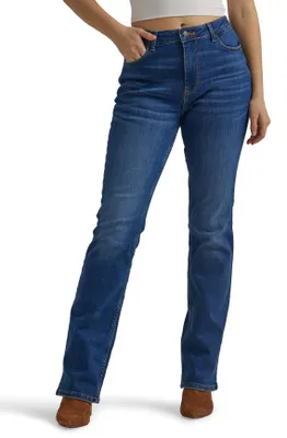 Image de Jeans taille haute pour femmes Wrangler, modèle Bold Boot, couleur pourpre, tailles 18-32