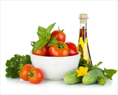 Produktbild von Wallario Poster - Frische Salatzutaten mit Kräuter-Öl - Tomaten, Gurke, Petersilie, Kunstdruck Größe: 40 x 50 cm