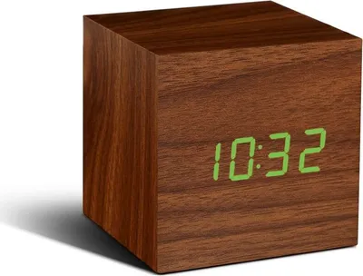 Produktbild von Gingko Wecker Uhr CUBE Click Clock Walnuss, LED grün