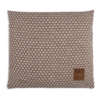 Produktbild von Knit Factory Juul Kissen - Marron/Beige - 50x50 cm
