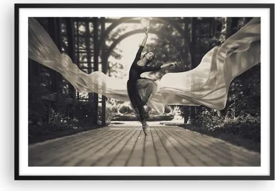 Produktbild von Gerahmtes Poster - Schwarzer Rahmen - Ballerina Tanz Luft - 91,5x61 cm - Wand Bild - Wanddeko - Wandbilder - Kunstposter - Wandposter - Bilderrahmen - Bilder - Kunstdruck - P2BAA91x61-4945