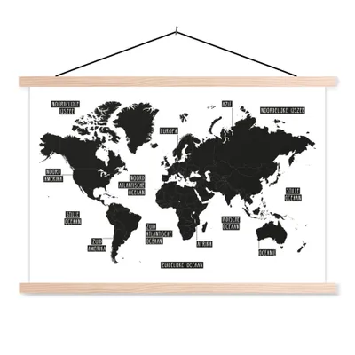 Produktbild von MuchoWow® Textilposter Weltkarte - Schwarz - Weiß - Kinder - Junge - Mädchen 60x40 cm mit holzfarbenen Rahmen - Bilder