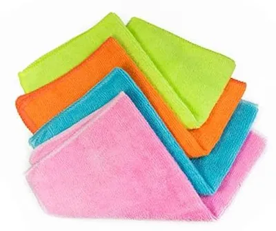 Zdjęcie produktu dla Ściereczki z mikrofibry zestaw 4 sztuk 30X30 cm do czyszczenia