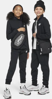 Produktbild von Nike K Nsw Tracksuit Poly Fz Hbr Black/White Black/White M