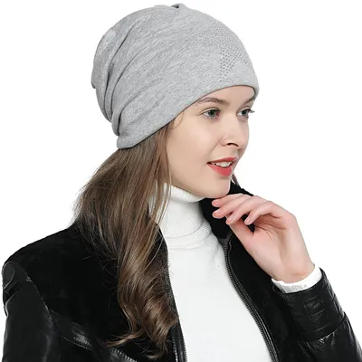 Produktbild von Damen Wintermütze gefüttert Slouch Beanie - mit Strass-Sterne hellgrau