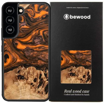 Imagen del producto de Funda de madera y resina para Samsung Galaxy S22, modelo BEWOOD UNIQUE, color naranja y negro