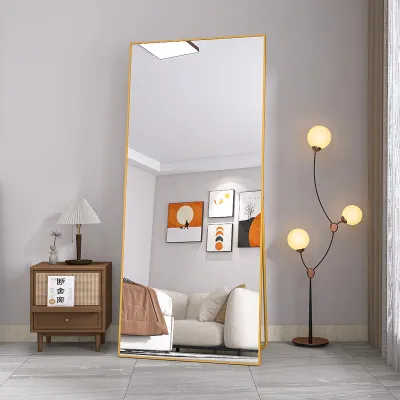Obrázok produktu pre INONEFT, celotělové zrcadlo, 180 × 80 cm, obdélníkové, stojací. Možnost zavesenia na stenu alebo opretia o stenu. Vhodné do spálne, obývačky alebo šatne. Farba: zlatá