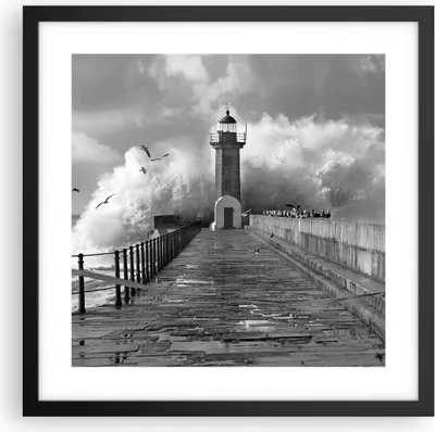 Produktbild von Gerahmtes Poster - Schwarzer Rahmen - Laterne Meer Portugal - 40x40 cm - Wand Bild - Wanddeko - Wandbilder - Kunstposter - Wandposter - Bilderrahmen - Bilder - Kunstdruck - P2BAC40x40-4913