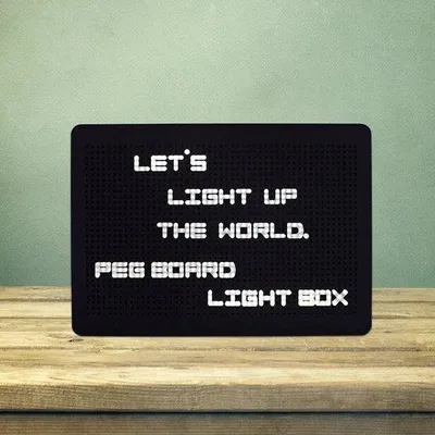 Produktbild von Led Letter Pegboard Retro Style mit 200 Buchstaben und 200 Zahlen - 29x21x4 cm | Make Words on Light Board | Home Accessories | Memo Board | Bulletin Board