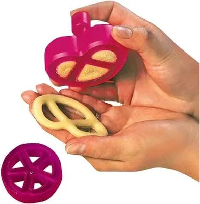 Obrázok produktu pre Plastový krájač na praclíky s priemerom 7 cm 2 kusy