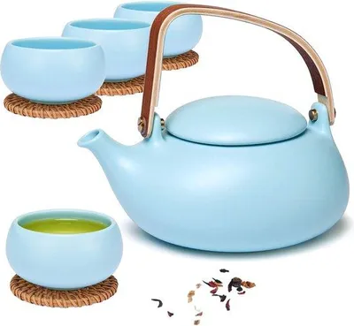 Produktbild von Famanu Teekanne mit Sieb, 800 ml, Holzgriff, matt, Japanisches Teeservice, Keramik mit 4 Tassen und Rattanuntersetzer, Blau