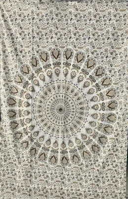 Productafbeelding van Unyqoos® Wandtapijt Mandala met pauwenmotief – decoratieve wandversiering, 127 x 152 cm, geschikt voor woonkamer, slaapkamer en werkkamer