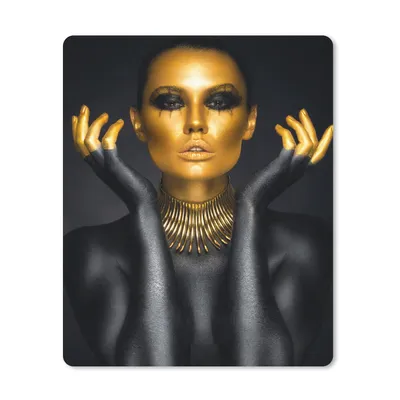Produktbild von MuchoWow® Mauspad Mousepad Frau - Porträt - Gold - Luxus - Schwarz 19x23 cm - Mousepads - Maus Mat - Pad - Mausunterlage - Mauspads - Spielen