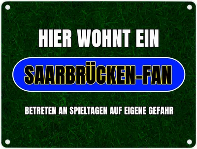 Produktbild von Hier wohnt ein Saarbrücken-Fan Metallschild in 15x20 cm mit Rasenmotiv