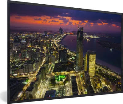 Produktbild von MuchoWow® MuchoWow® Gerahmtes Poster Die Skyline von Abu Dhabi in den Vereinigten Arabischen Emiraten mit Himmel 60x40 cm - Poster mit zchwarzem Bilderrahmen - Printing - Wanddeko Schlafzimmer