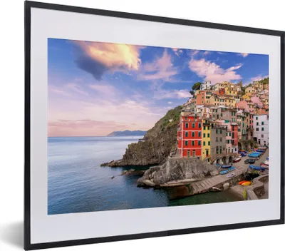 Produktbild von MuchoWow® MuchoWow® Gerahmtes Poster Blick auf Riomaggiore in den Cinque Terre. 40x30 cm - Poster mit zchwarzem Bilderrahmen - Bilderrahmen - Poster im Rahmen