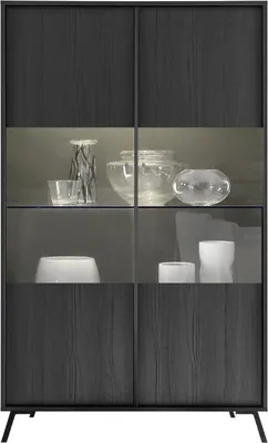 Productafbeelding van Vitrinekast met 2 deuren uit de SKY collectie. Kleur zwart eiken