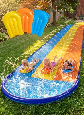 Produktbild von Sloosh 18ft/548cm Dreispurige Rutschbahn mit 3 Bodyboards, Rasen-Wasserrutsche mit Sprinkler für Kinder und Erwachsene, Außen-Wasserspielzeug für Sommer-Spaß