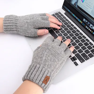 Produktbild von INF Gestrickte fingerlose Handschuhe aus Alpakawolle Grau