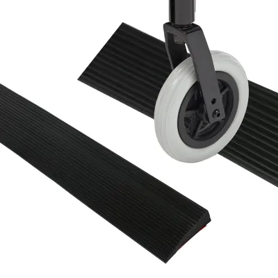 Obrázek produktu pro Nájezdová rampa k prahu - Gumová - 90 cm - Výška 8 cm
